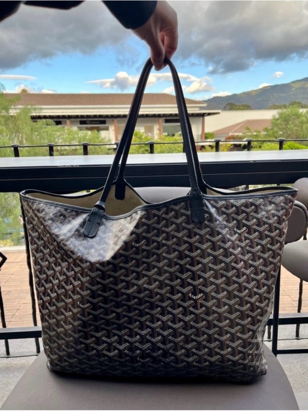 GOYARD Saint Louis Black Monogram Coated Canvas Tote Bag - Picture 3 of 15